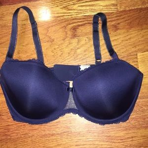 Chantelle bra